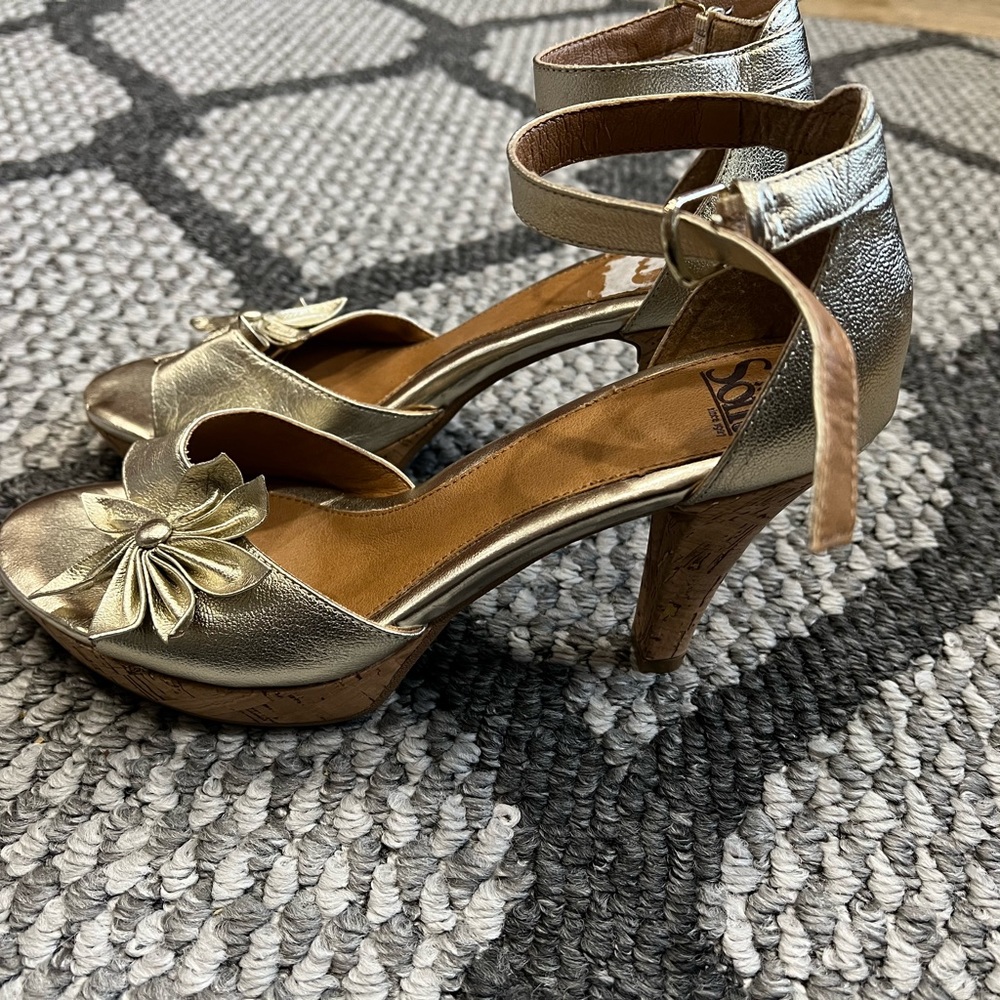 Sofft wedge heel sandal size 9 - Picture 3 of 5